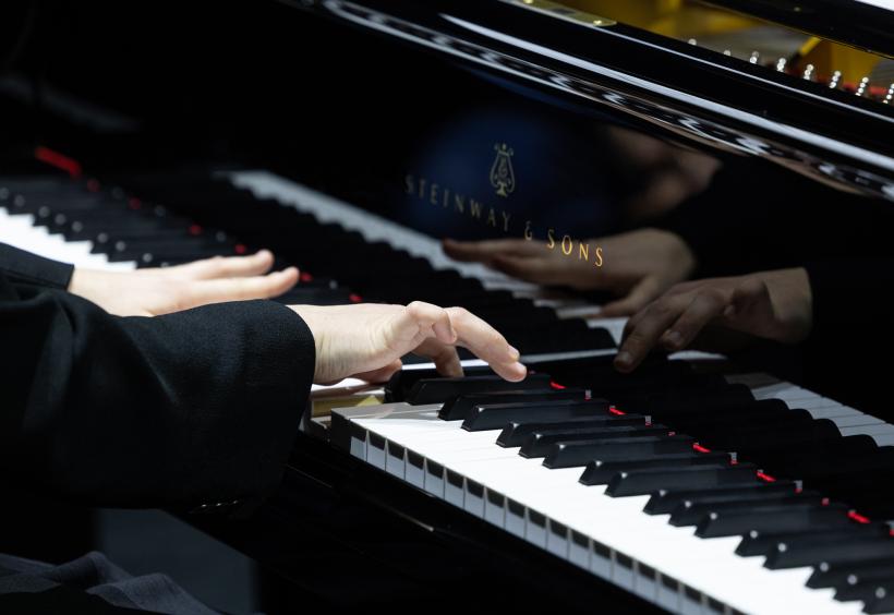 Šiaulių jaunieji talentai sėmėsi patirties iš Šveicarijos pianisto Bernhard Ruchti